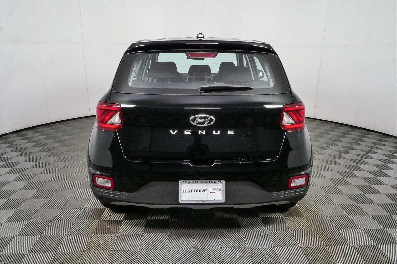 New 2026 Onyx Black Hyundai SE image 62