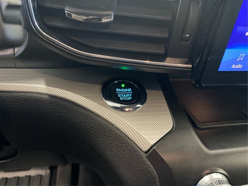 Used 2020 Blue Ford XLT image 22