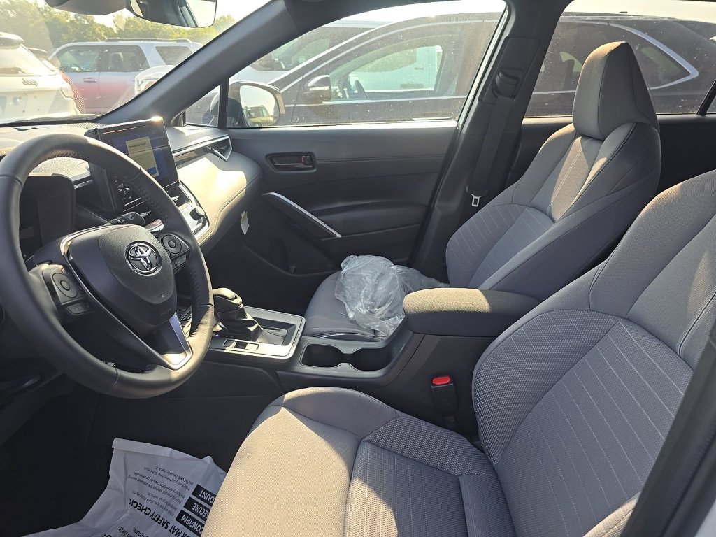 Used 2026 Wind Chill Pearl Toyota Hybrid SE image 7