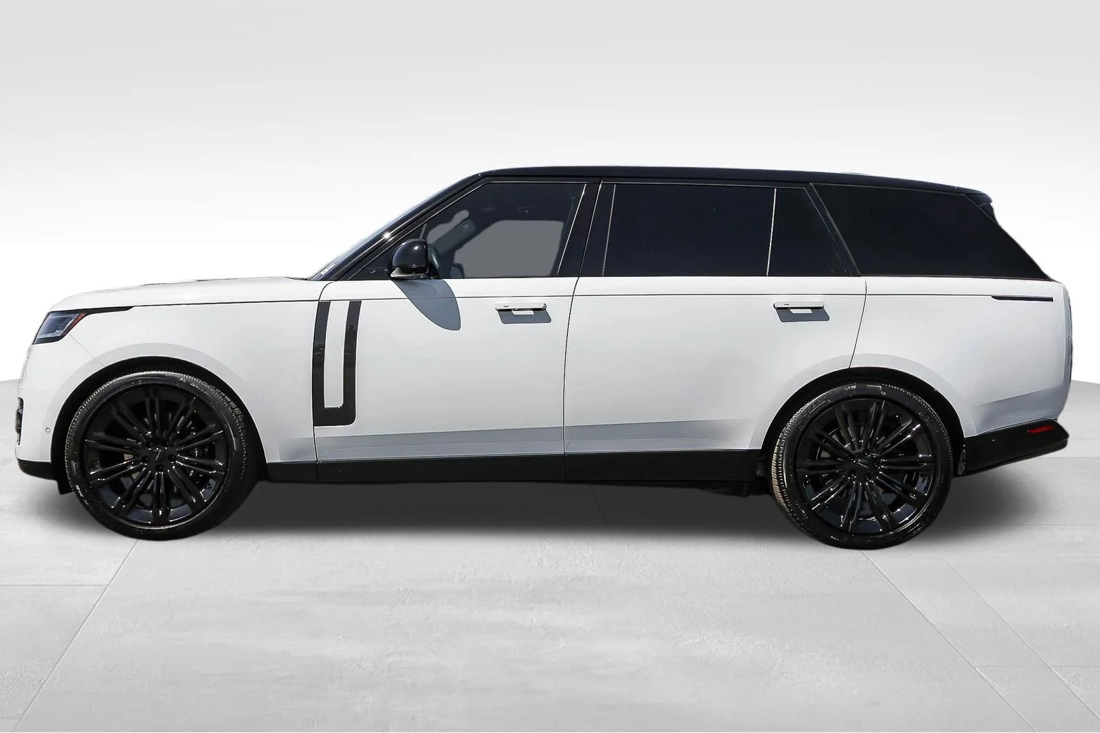 2026 Land Rover Range Rover SE - Photo 7