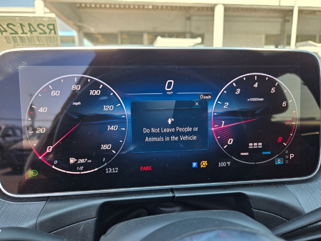 Used 2025  Mercedes-Benz C 300 image 18