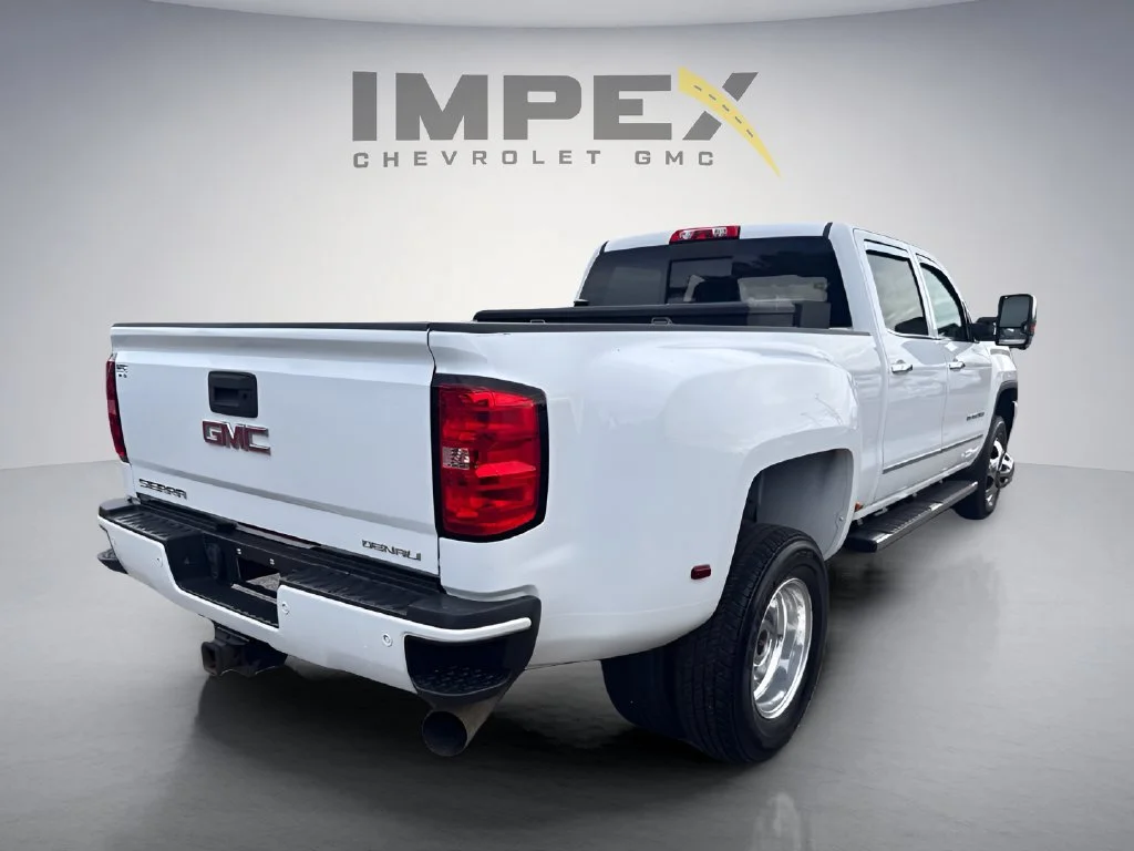 Used 2016 SUMMIT WHITE GMC Denali image 3