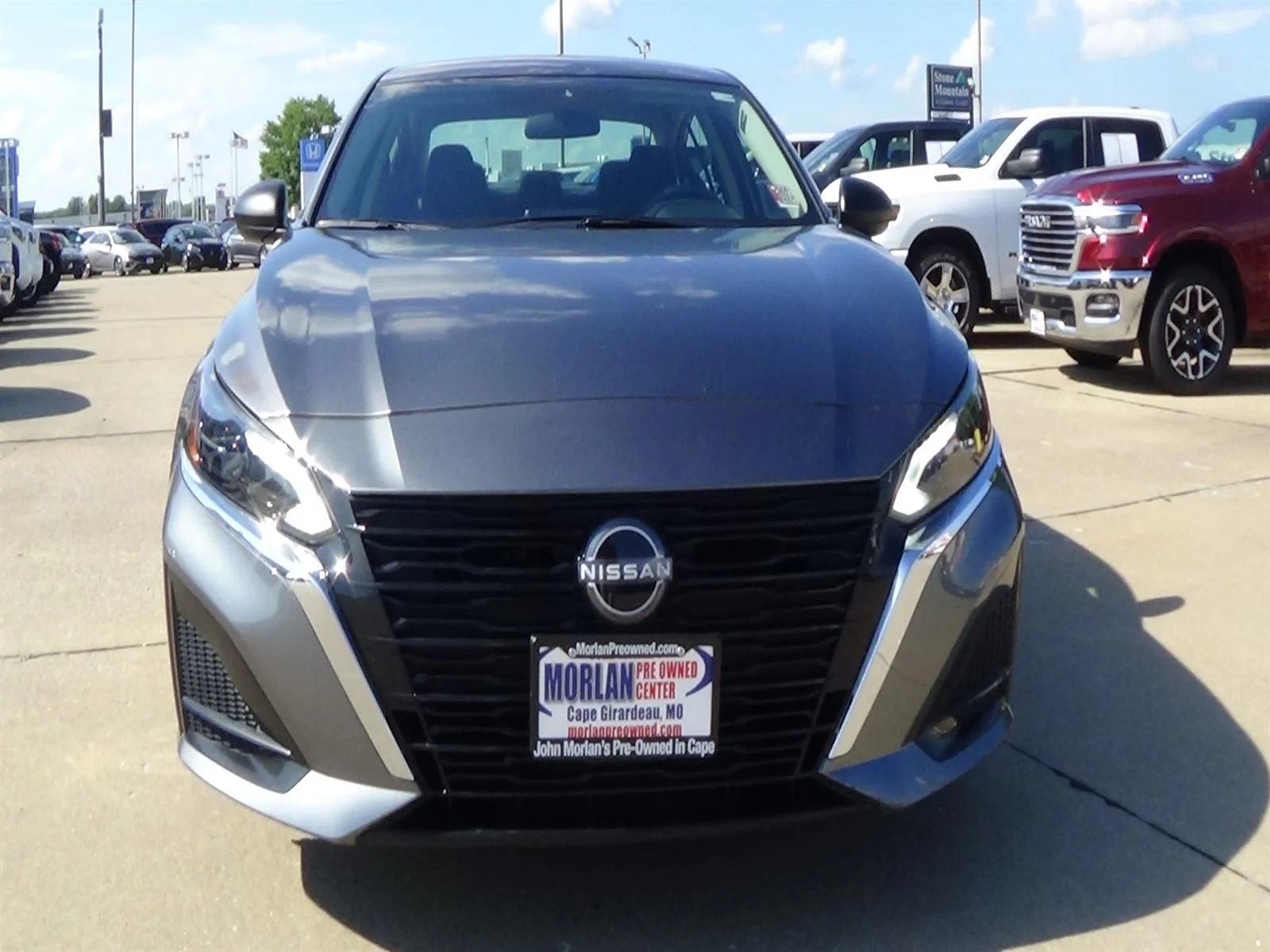 Used 2025 Gun Metallic (kad) Nissan 2.5 SV image 3