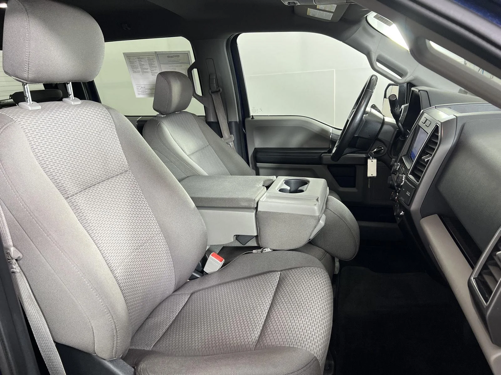 Used 2019 Blue Jeans Ford XLT image 28