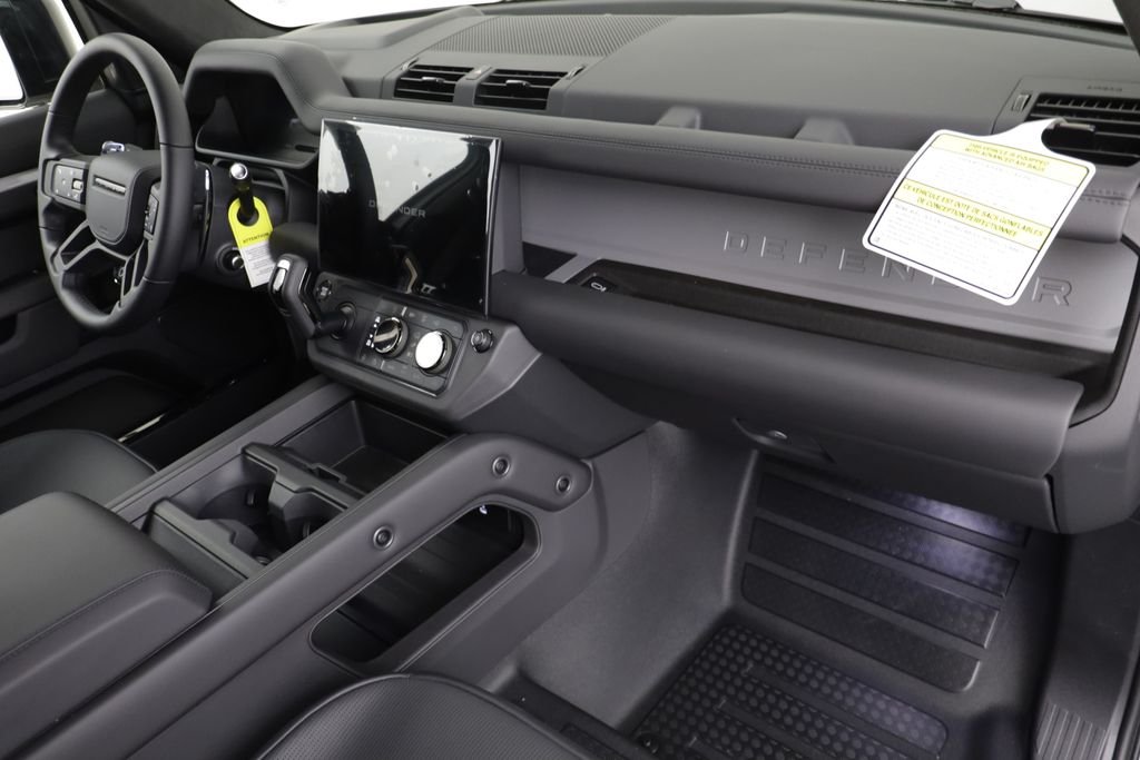 New 2026 Borasco Grey LAND ROVER  OCTA image 24