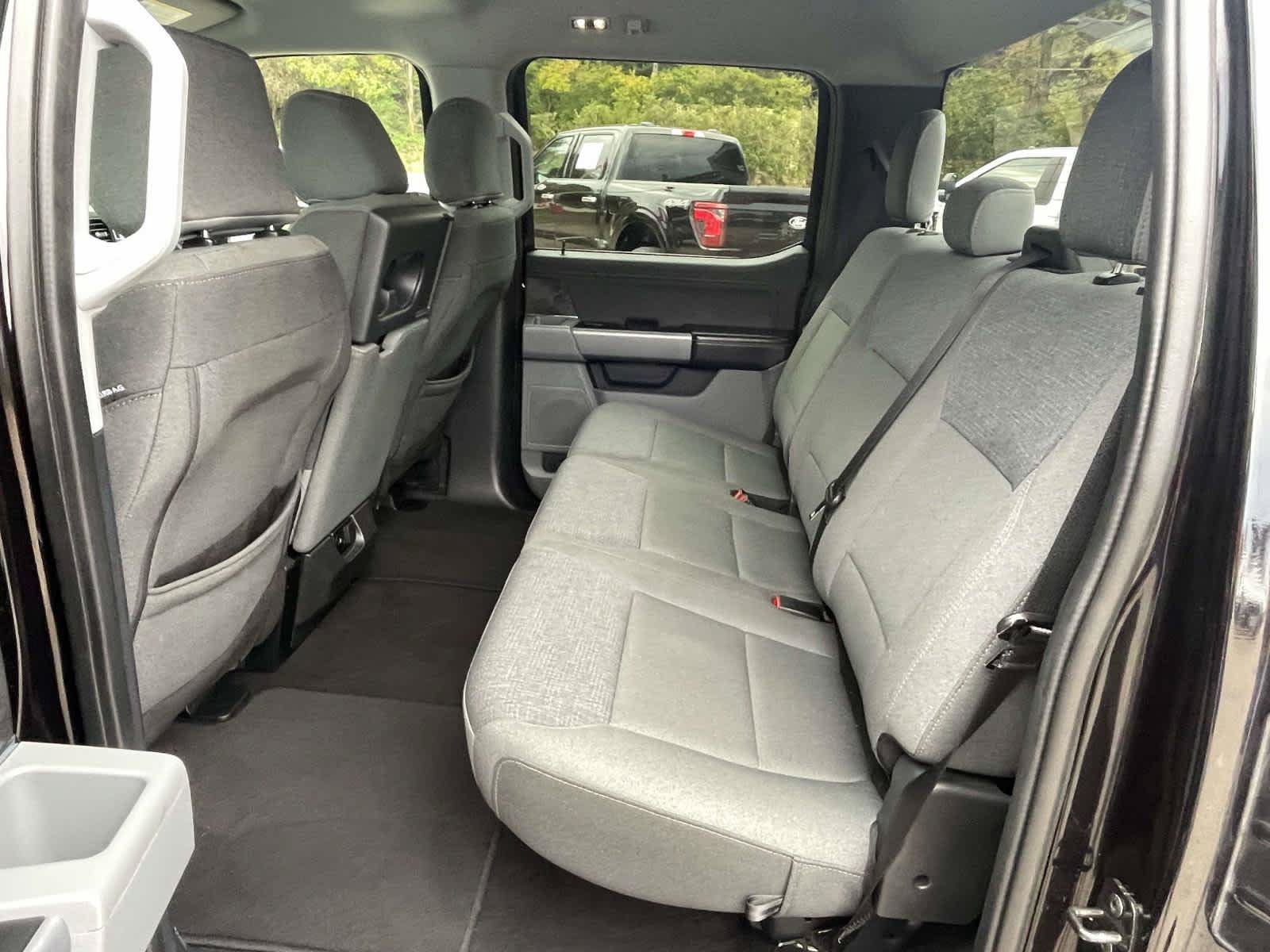 Used 2025 Agate Black Ford XLT image 24