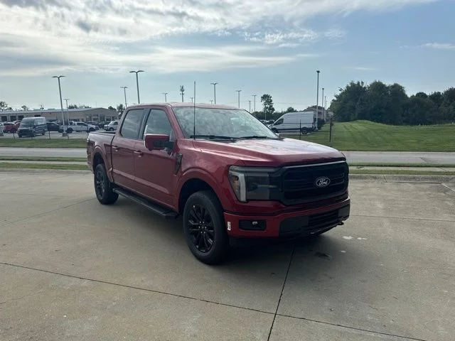 New 2026 Ruby Red Metallic Tinted Clearcoat Ford Lariat image 32