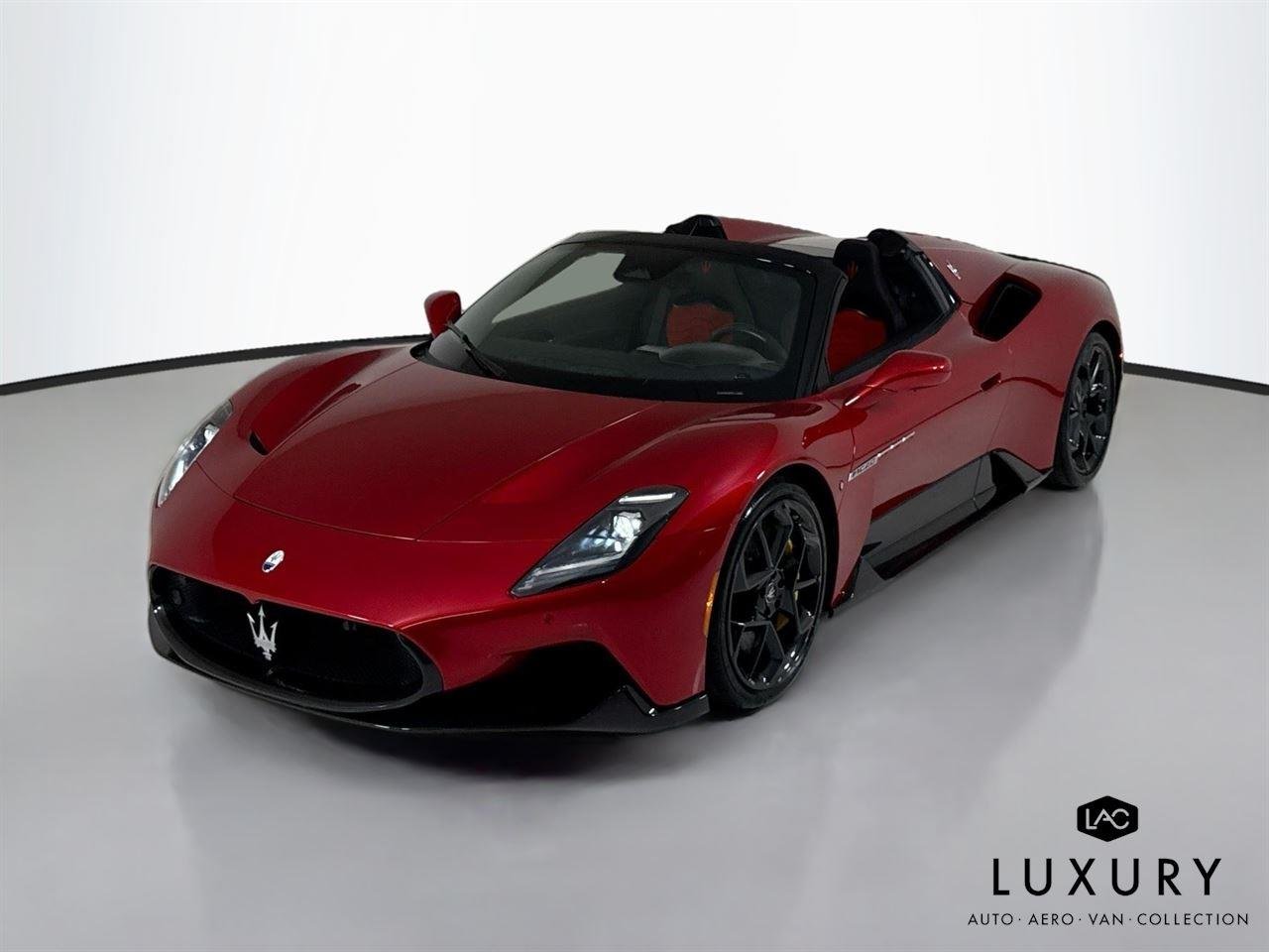 Used 2023 Exclusive Rosso Vincente Maserati Cielo Spider | $350k MSRP | Carbon Race Seats | Int & Ext Carbon image 4