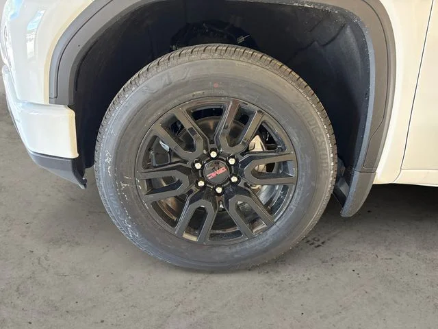 New 2026 White GMC Elevation image 15