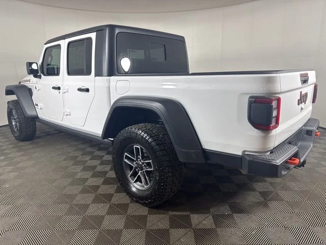 Used 2025 White Jeep Mojave image 6
