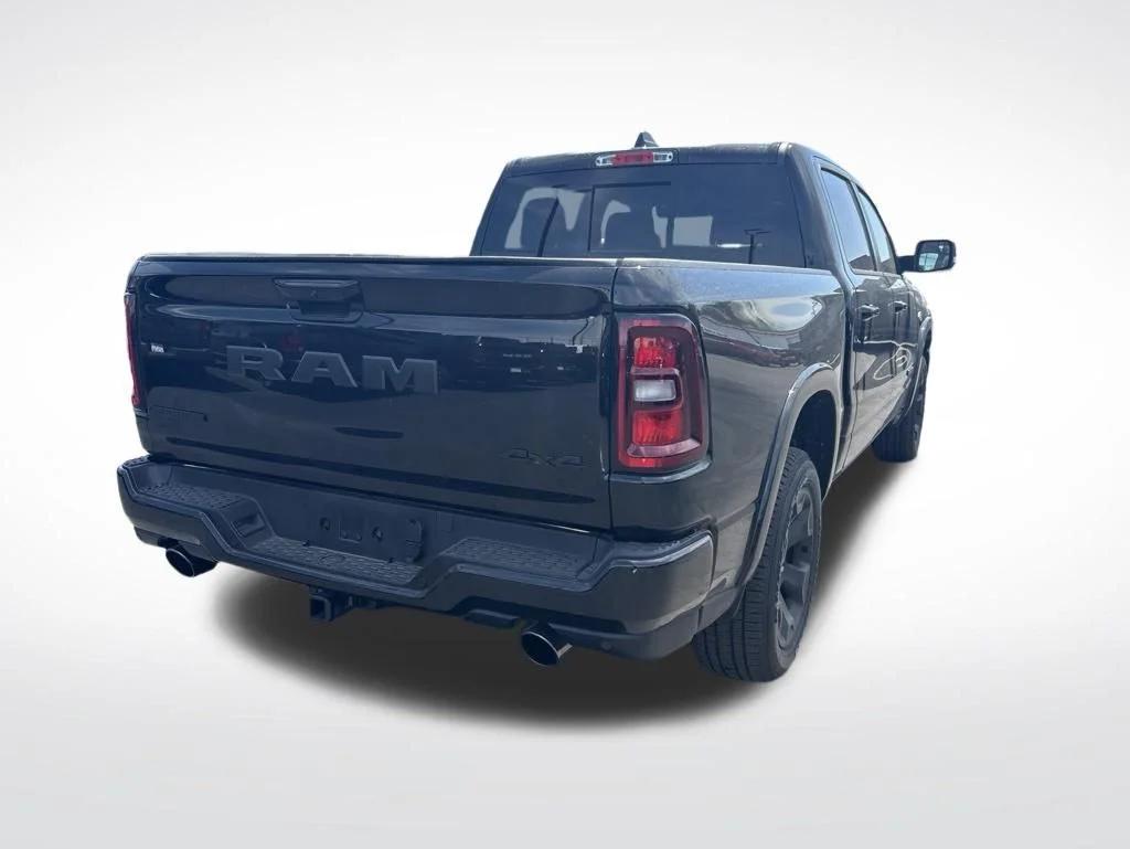 New 2026 Diamond Black Crystal Pearl-Coat Exterior Paint RAM BIG HORN image 3