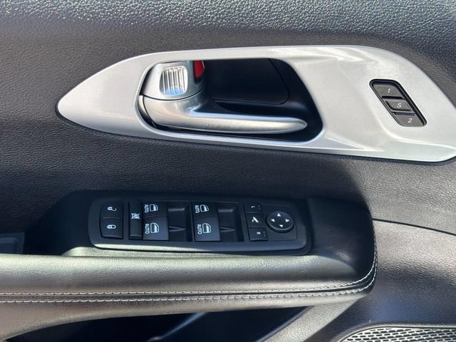2026 Chrysler Pacifica Limited - Photo 18