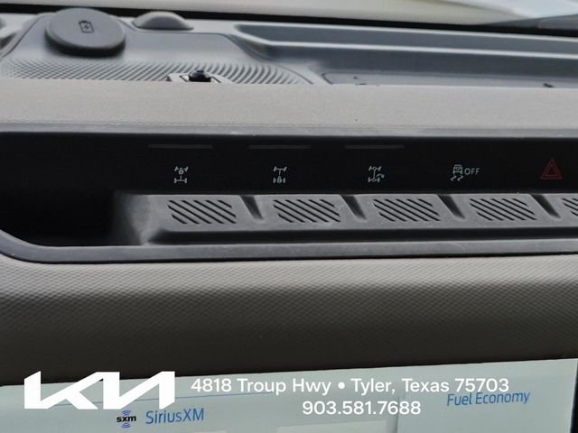 Used 2024 White Ford Wildtrak image 32