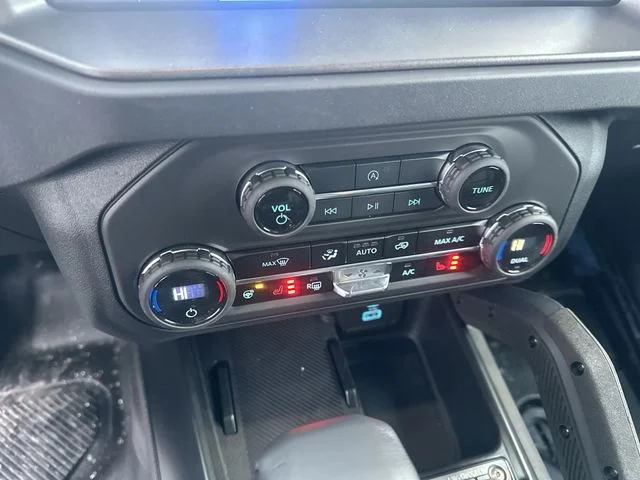 New 2025 Desert Sand Ford Badlands® image 18