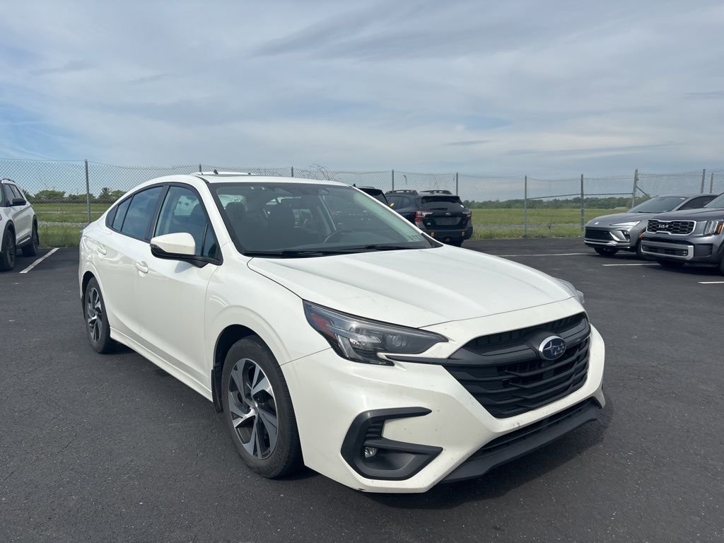 2023 Subaru Legacy Premium's photo