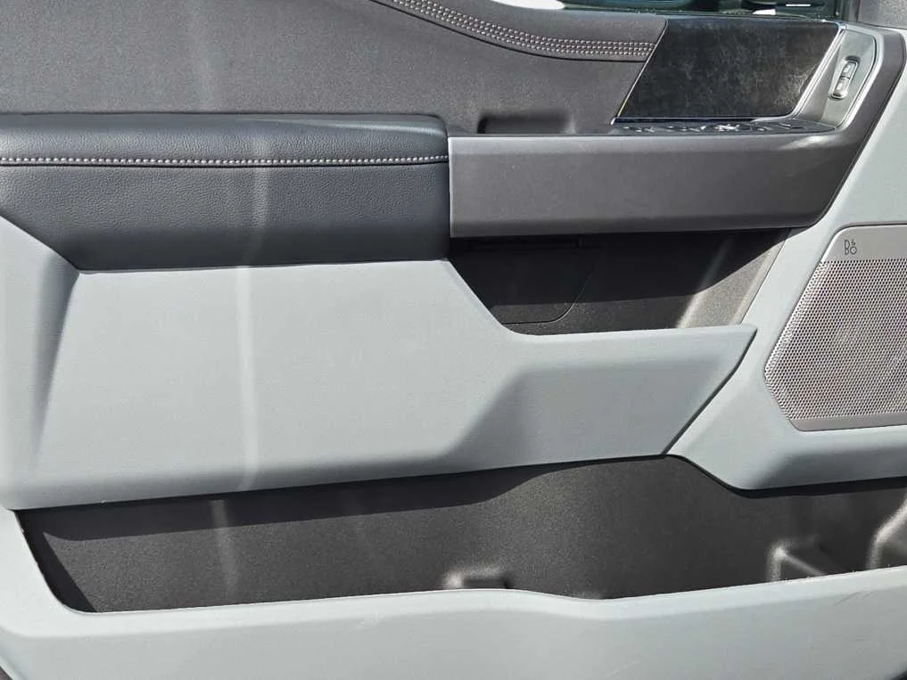 New 2027 Carbonized Gray Metallic Ford F-250® XLT image 10