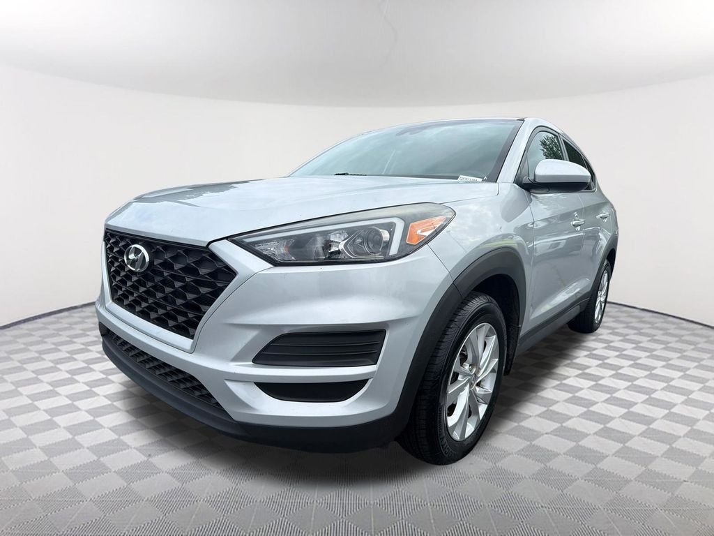Used 2019 Silver Hyundai SE image 1