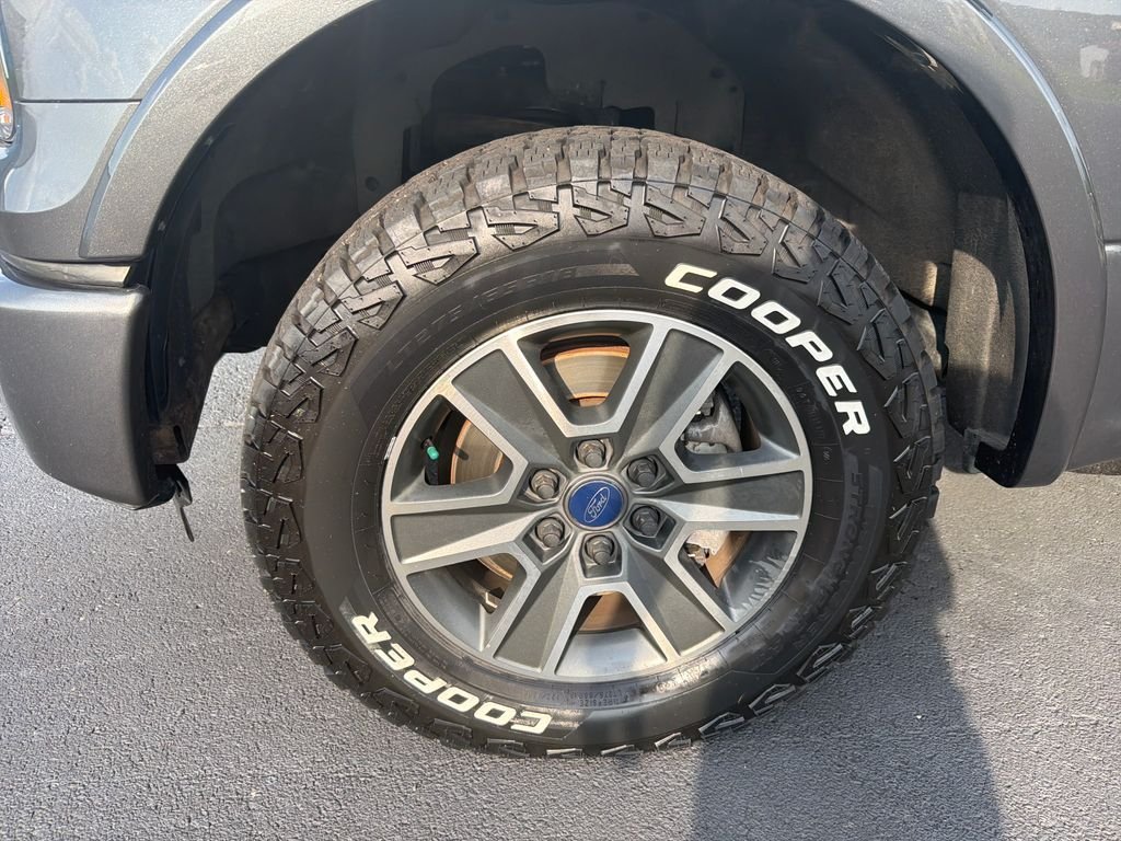 Used 2016 Gray Ford XLT image 2