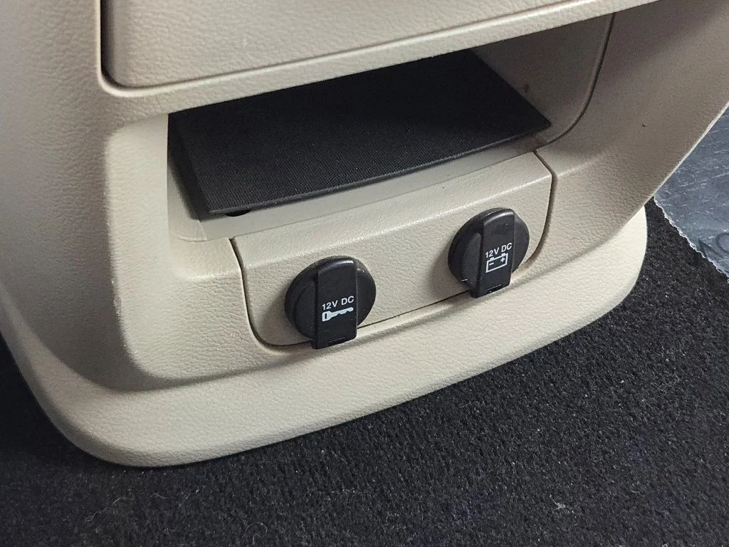 Used 2013 Silver Chrysler Touring-L image 28