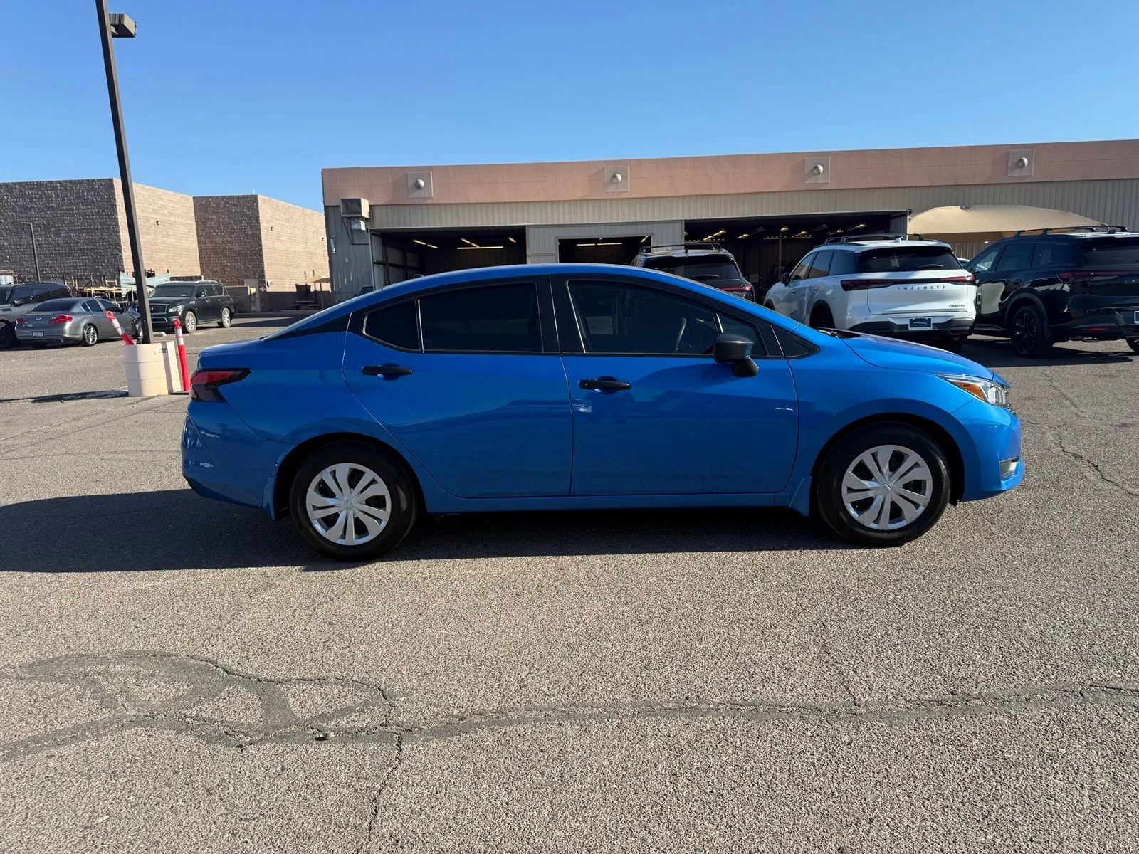 Used 2024 Electric Blue Metallic Nissan 1.6 S image 3