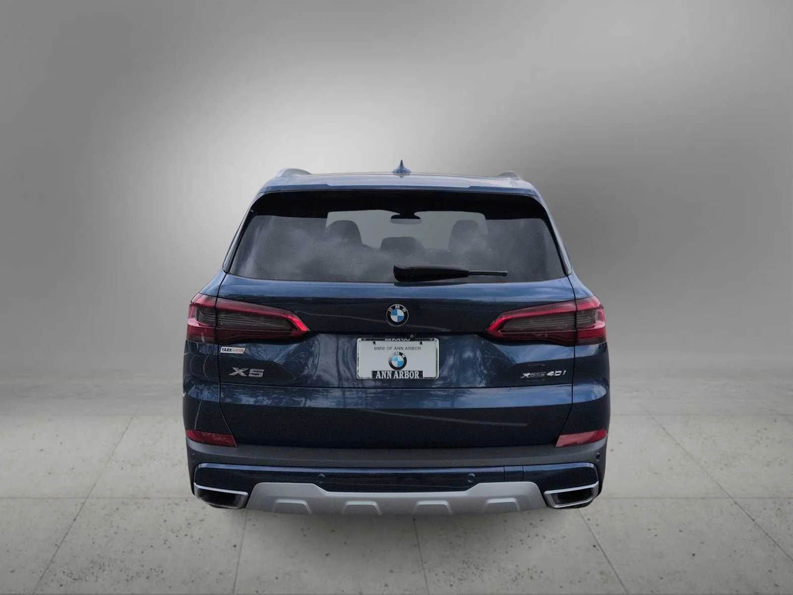 Used 2019 Phytonic Blue Metallic BMW xDrive40i image 7