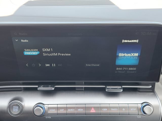 Used 2025 White Hyundai SEL image 18