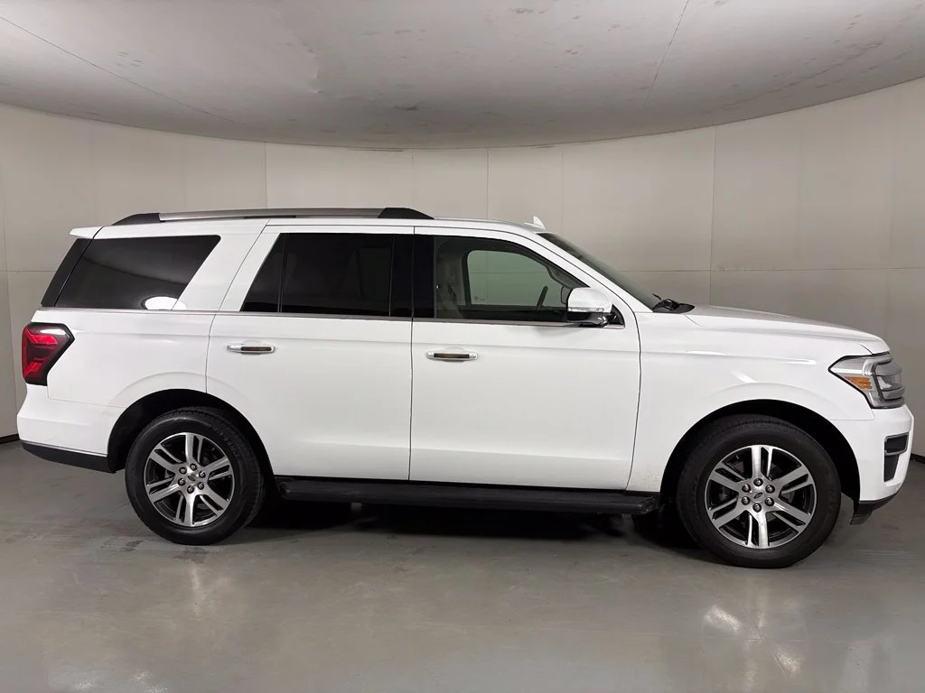 Used 2024 White Ford Limited image 9