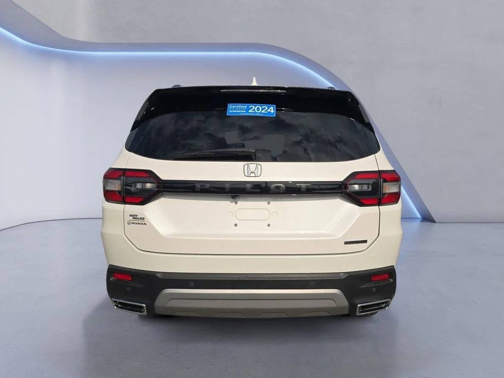 Certified Used 2024 Platinum White Pearl Honda 2WD TRG image 4