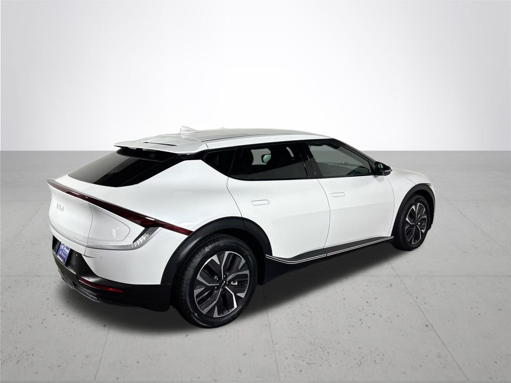 Used 2024 White Kia Light image 6