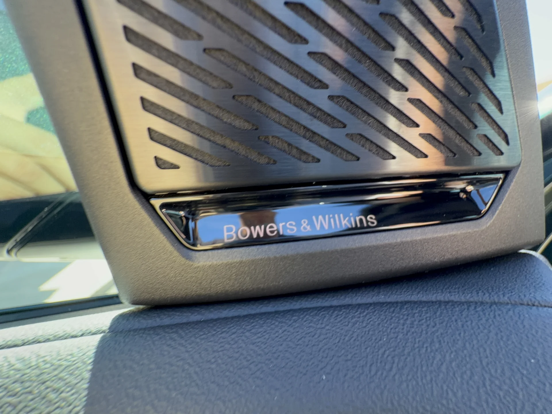 New 2027 Vancouver Green Metallic BMW 40 xDrive image 11