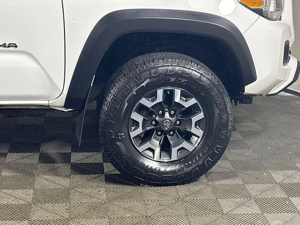 Used 2019 White Toyota TRD Off-Road image 22