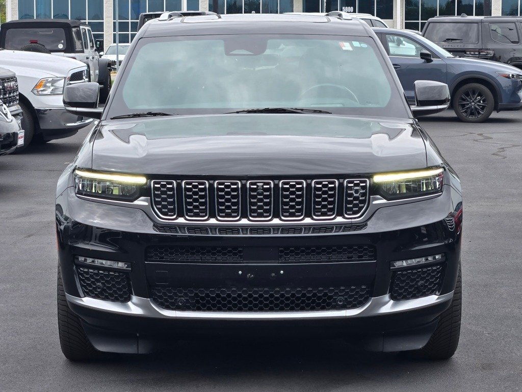 Used 2021 Black Jeep Summit image 3