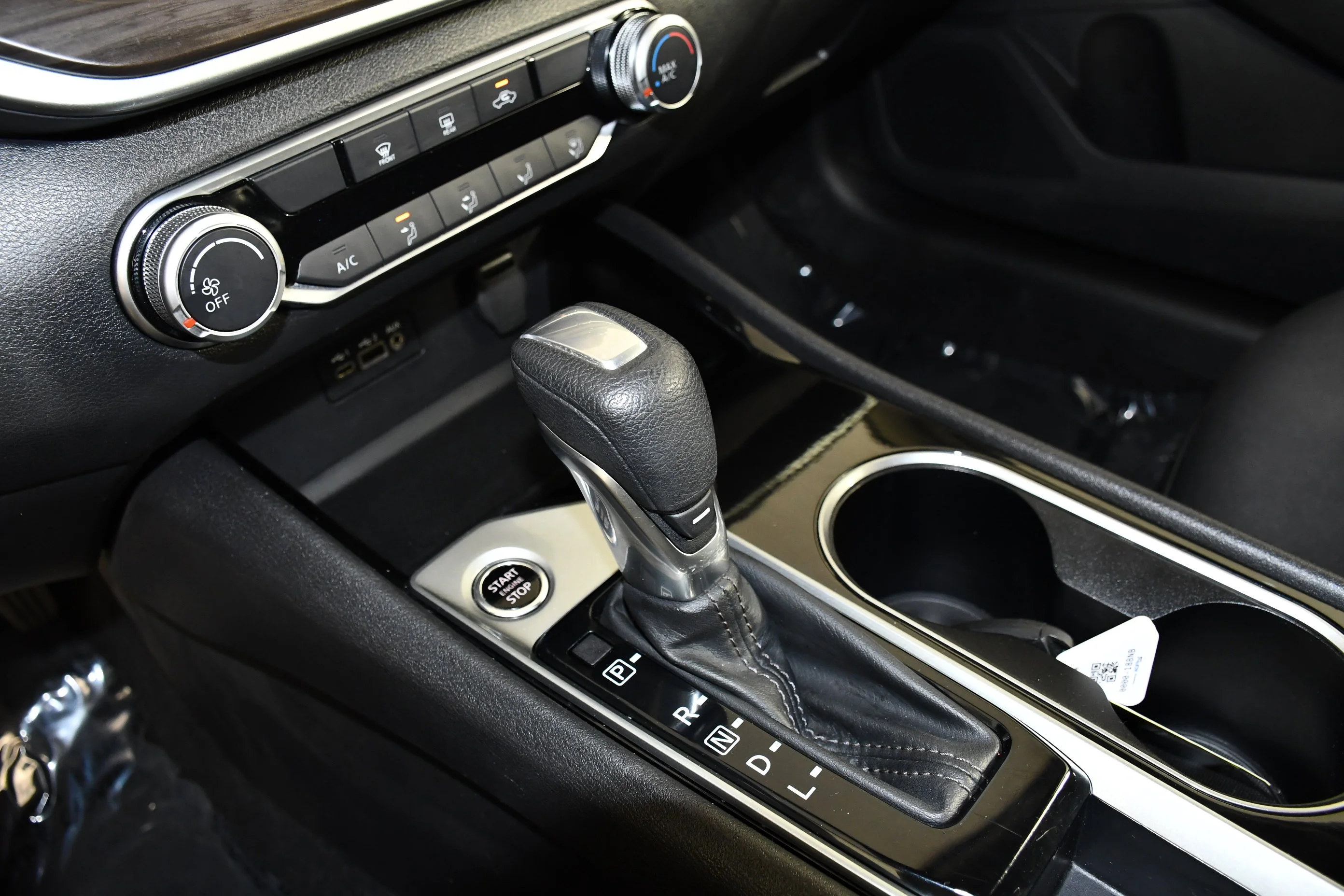 Used 2024 Gun Metallic Nissan 2.5 SV image 30