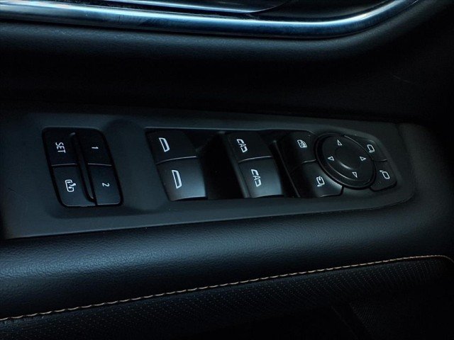 2022 GMC Yukon AT4 - Photo 21