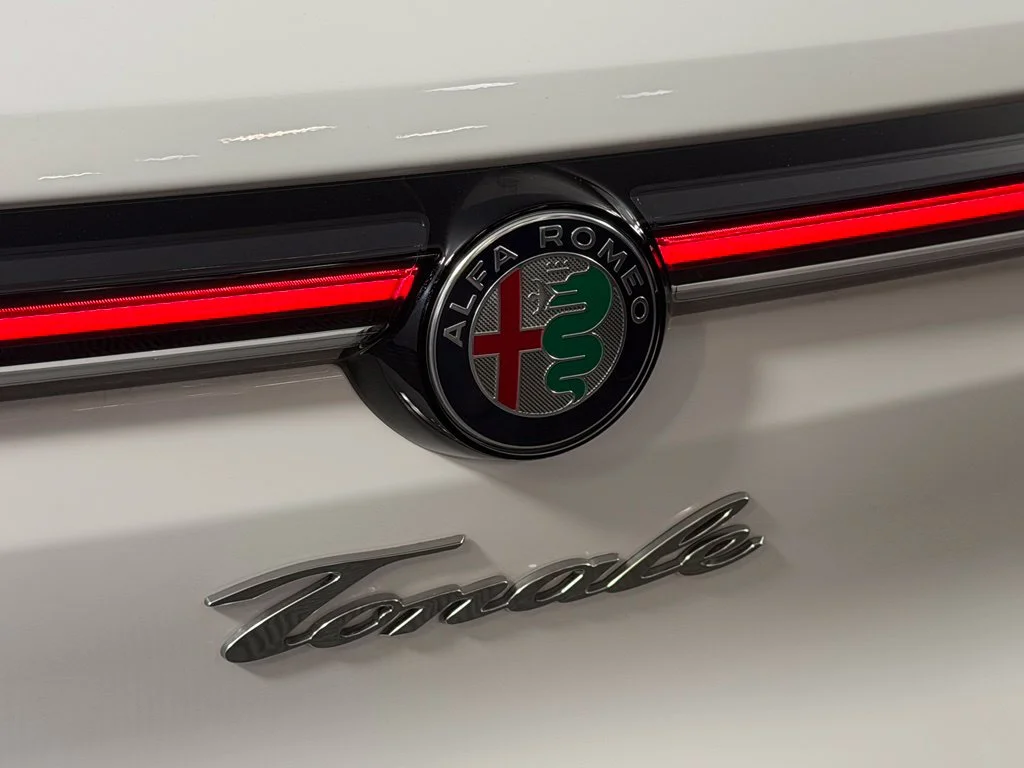 Certified Used 2025 White Alfa Romeo Base image 11