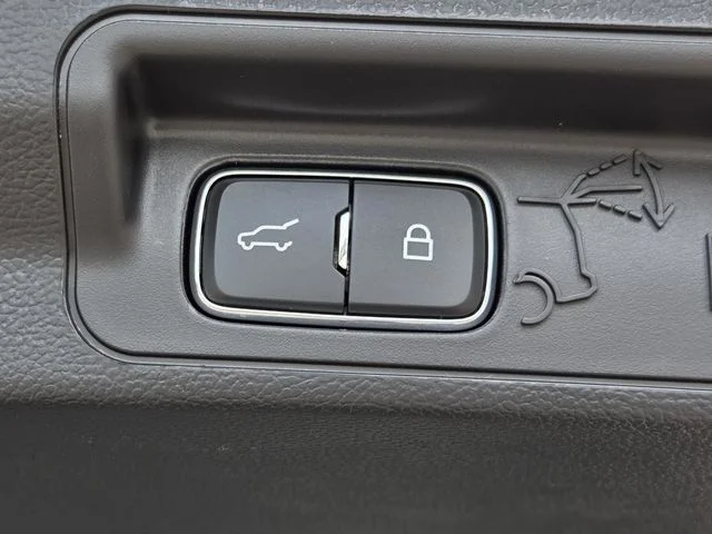New 2026 Carbonized Gray Metallic Ford Tremor® image 10