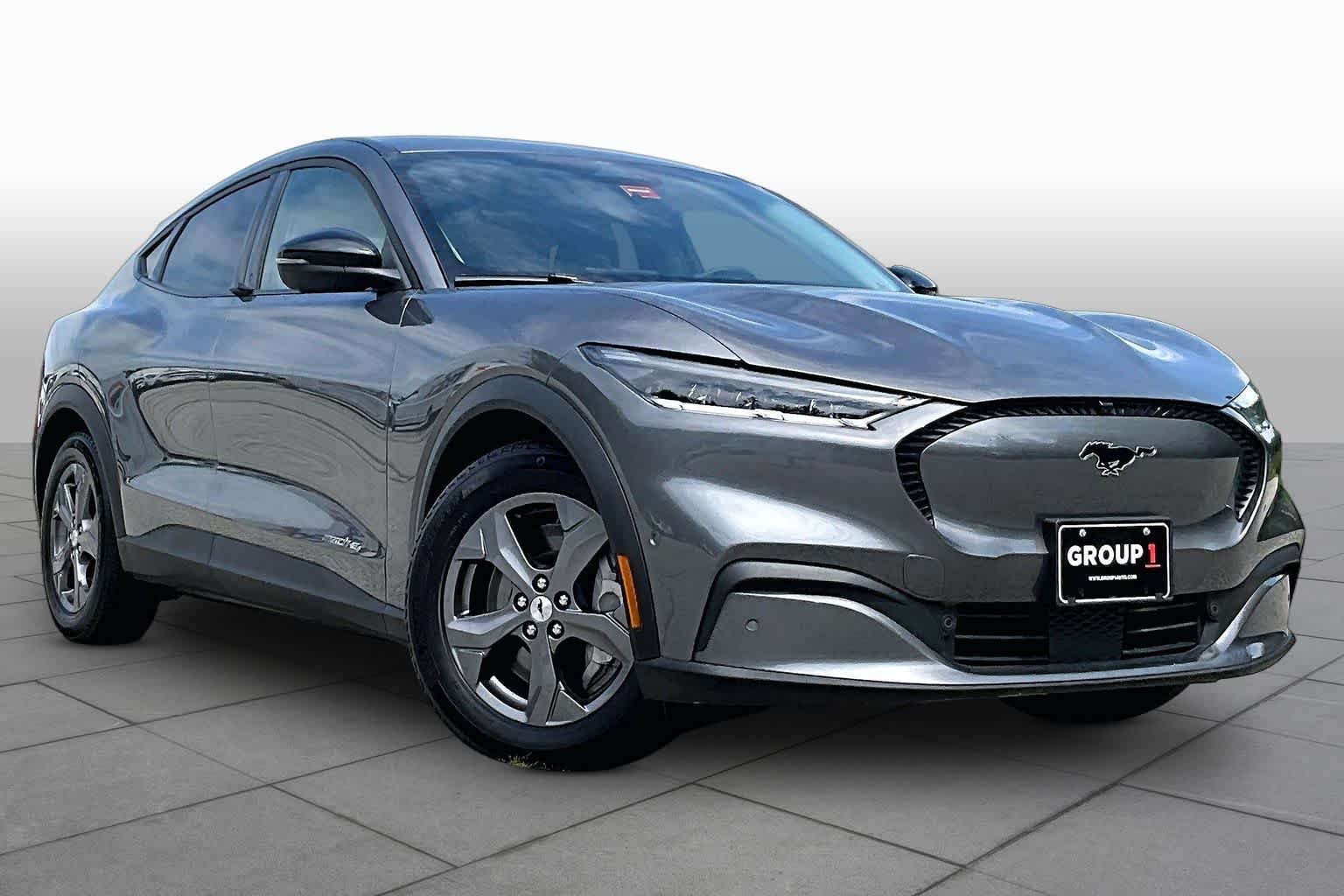 Used 2023 Carbonized Gray Metallic Ford Select image 2