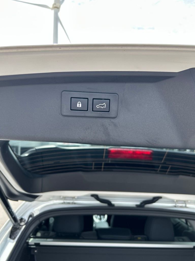 Certified Used 2025 White Subaru Onyx Edition image 14