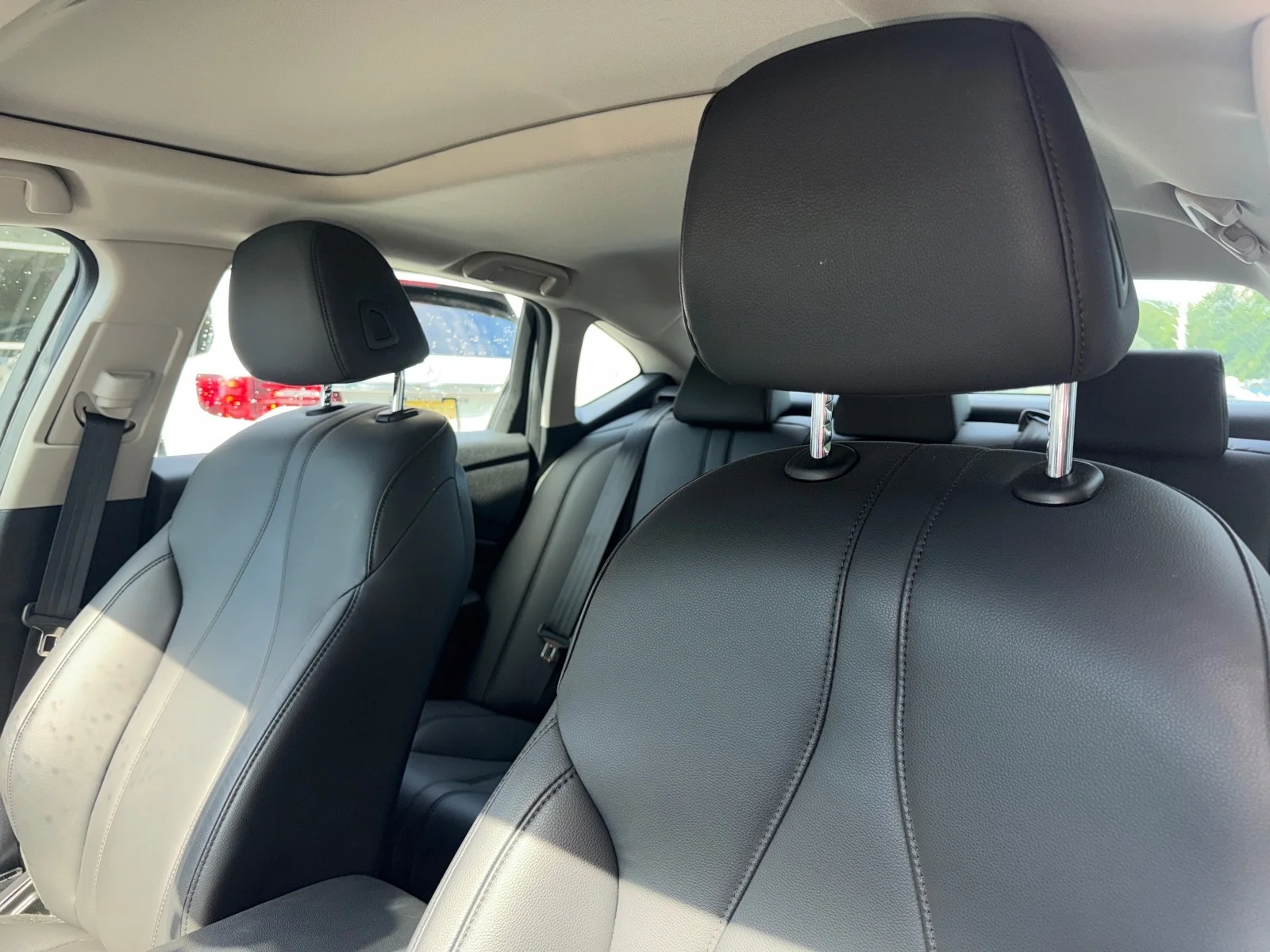 Used 2023 Lunar Silver Metallic Acura TLX image 3