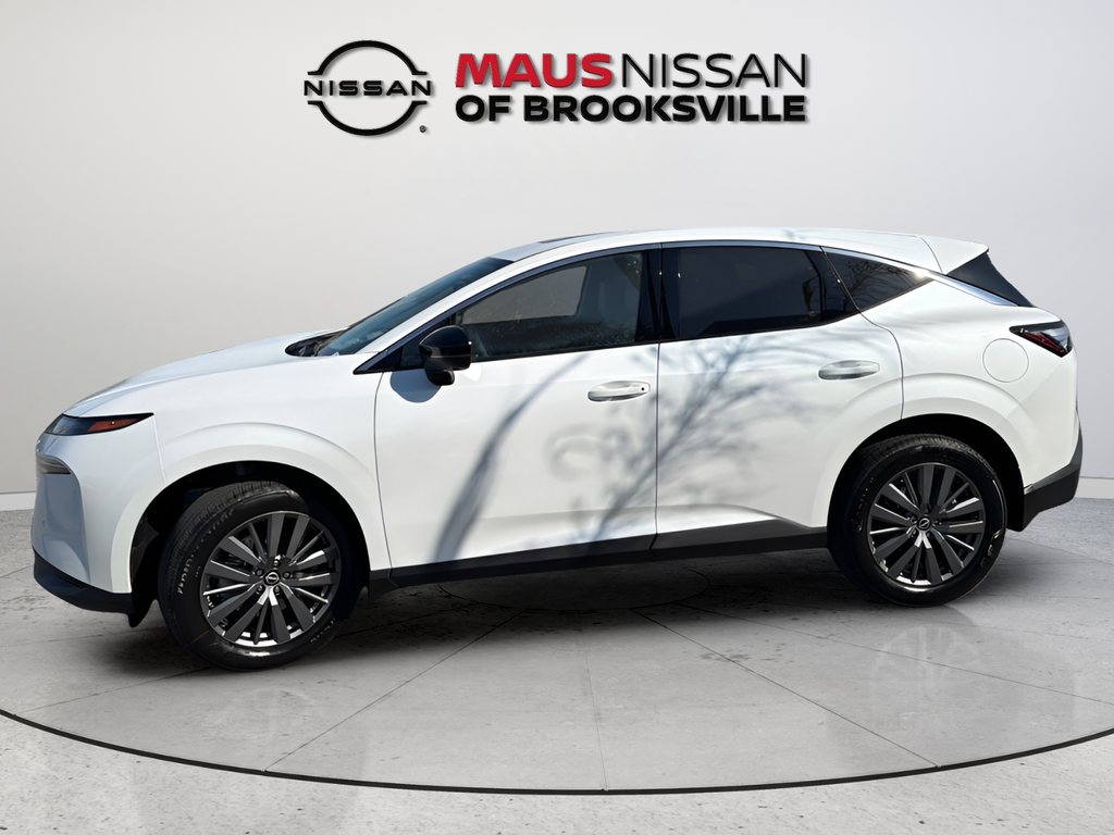 New 2026 White Nissan SL image 5