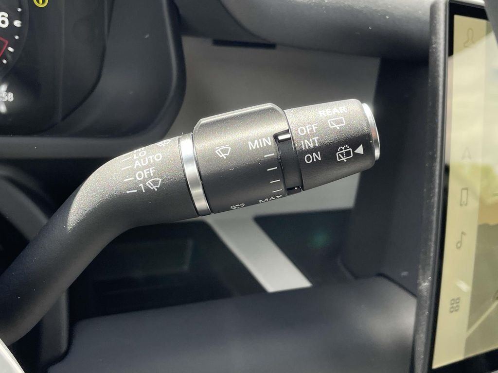 New 2026 Borasco Grey Land Rover X-Dynamic SE image 39