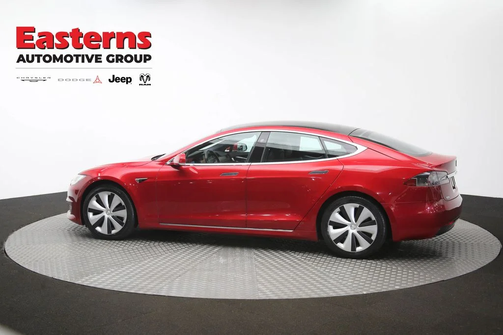 Used 2020 Red Tesla Long Range Plus image 57