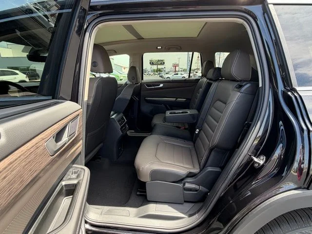 New 2026 Black Volkswagen 2.0T SEL image 9