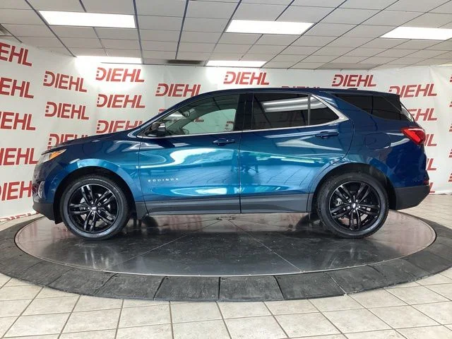 Used 2020 Blue Chevrolet LT image 4