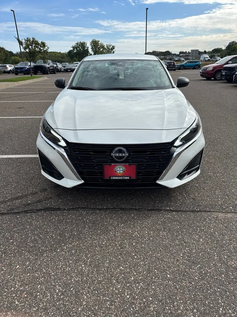 Used 2025 Nissan Altima SV with VIN 1N4BL4DV6SN393530 for sale in Elk River, Minnesota