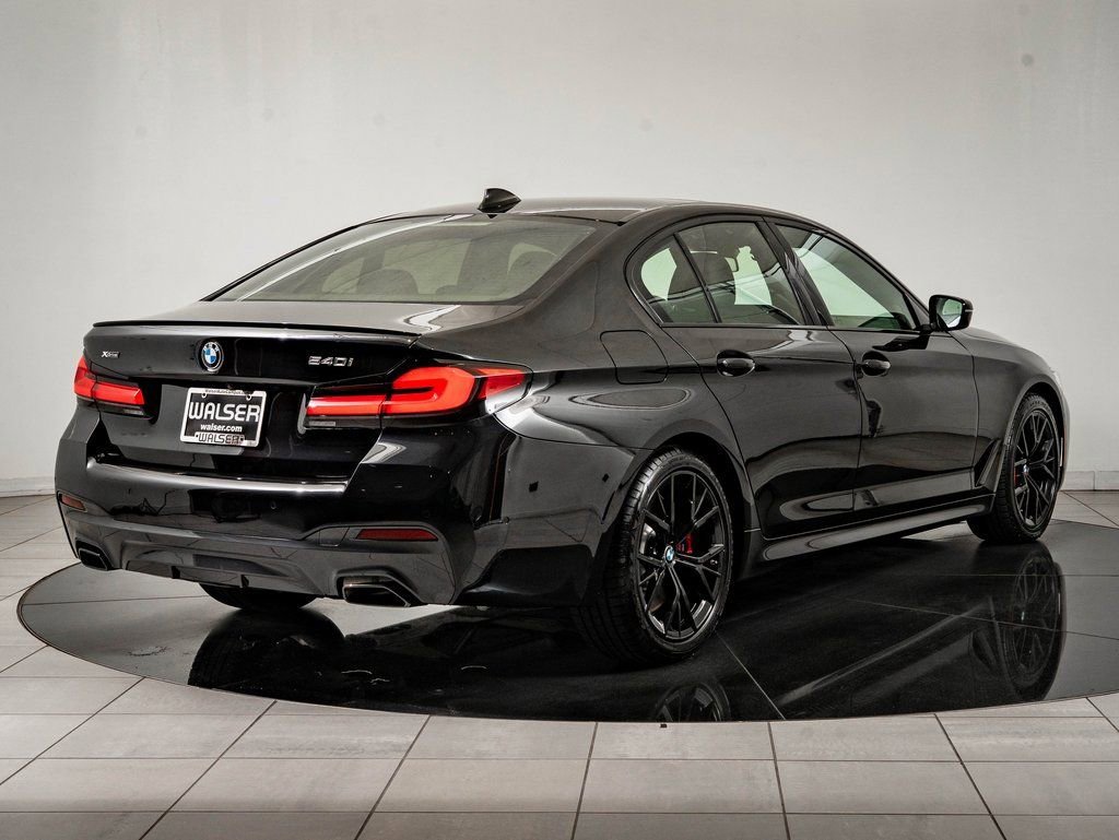 Used 2023 Black Sapphire Metallic BMW 540i xDrive image 10
