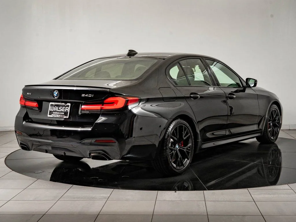 Used 2023 Black Sapphire Metallic BMW 540i xDrive image 10