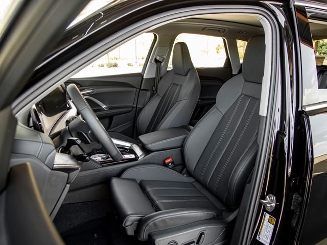 Used 2025 Mythos Black Metallic Audi 2.0T Premium Plus image 13