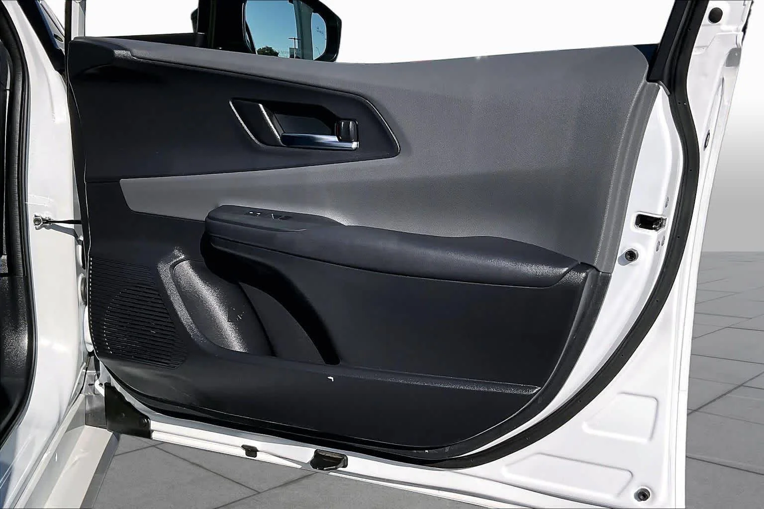 Certified Used 2026 Wind Chill Pearl Toyota XLE image 22