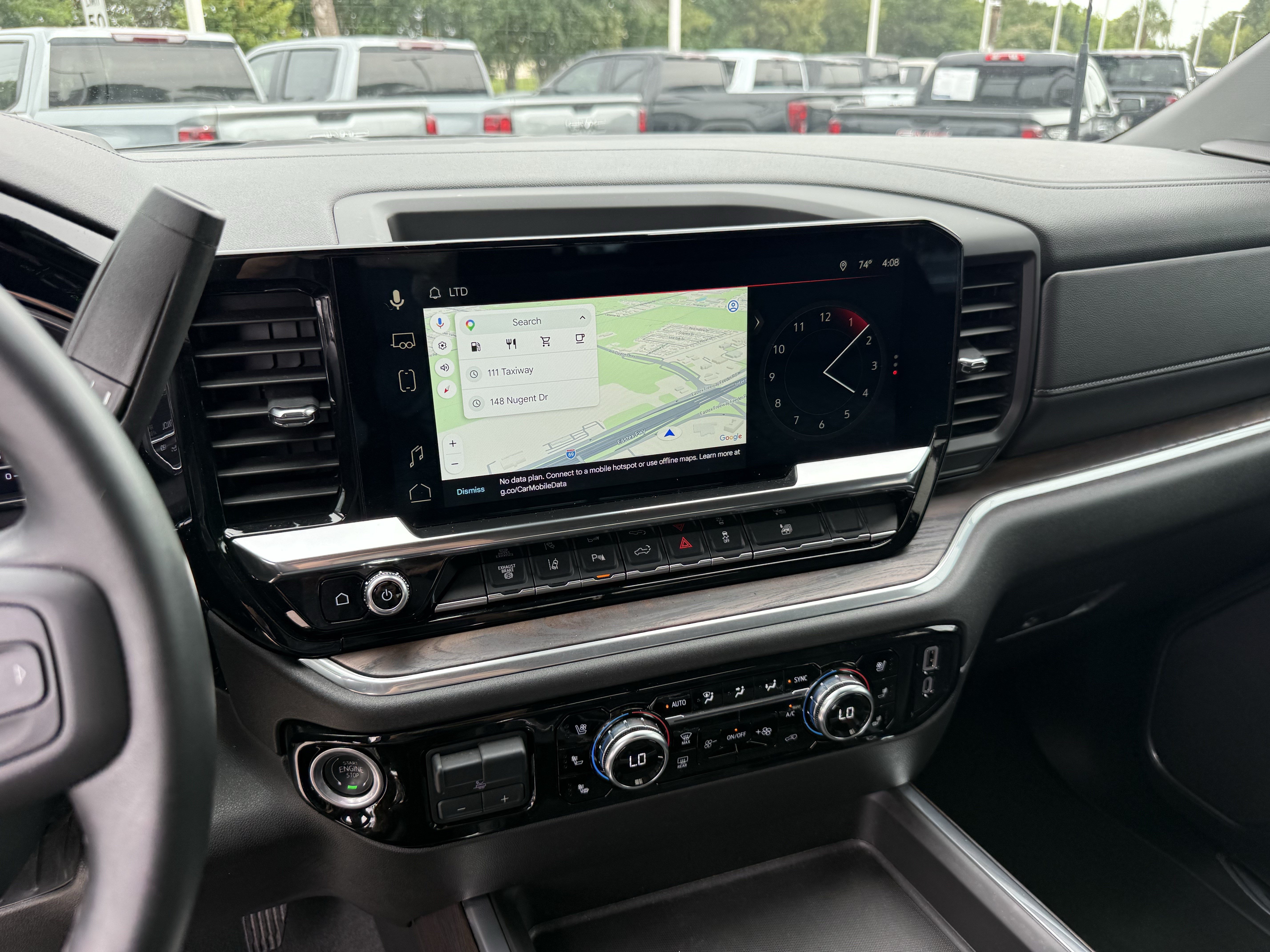 Used 2025 Onyx Black GMC SLT image 18